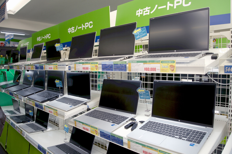 写真はドスパラ秋葉原本店の中古PC売り場