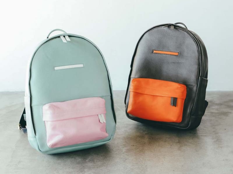 ラウンドレザーバックパック