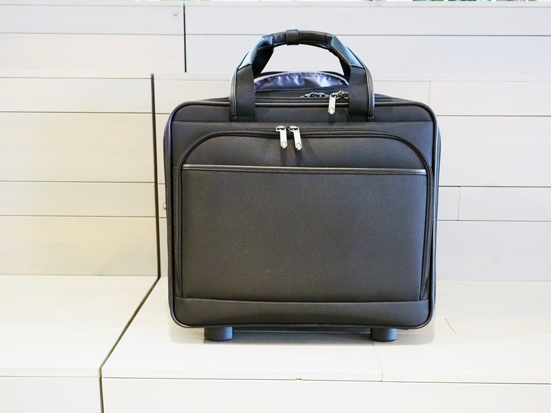 マチ幅を拡張していない標準状態の横幅は40cm、縦幅は45cm