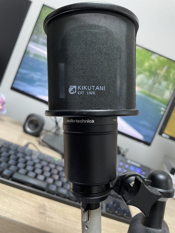 マイク: オーディオテクニカ「AT2020」