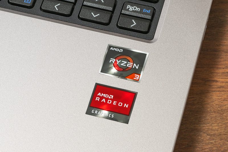 AMD Ryzen 3と、CPU内蔵のRadeon Vega 3 Graphicsを搭載する
