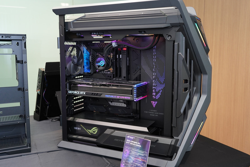 接続されているビデオカードはBTF対応の「ROG-STRIX-RTX4090-O24G-BTF-GAMING」