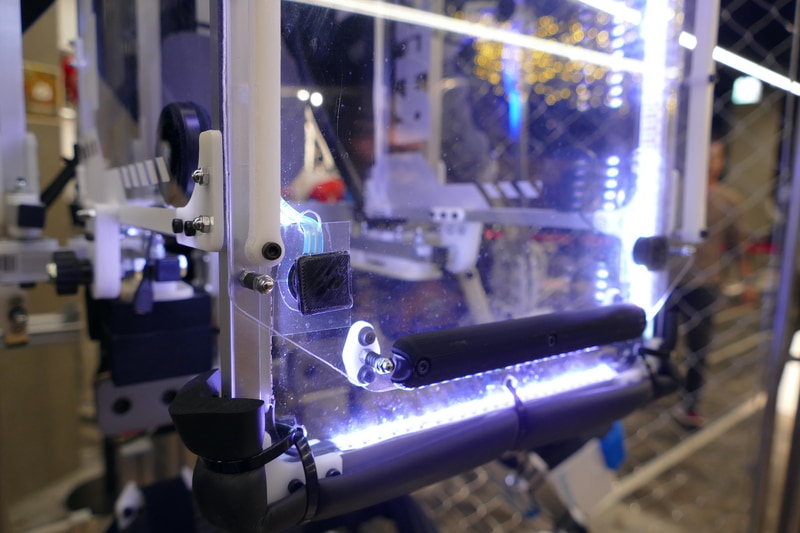 頭部ガードには感圧センサー