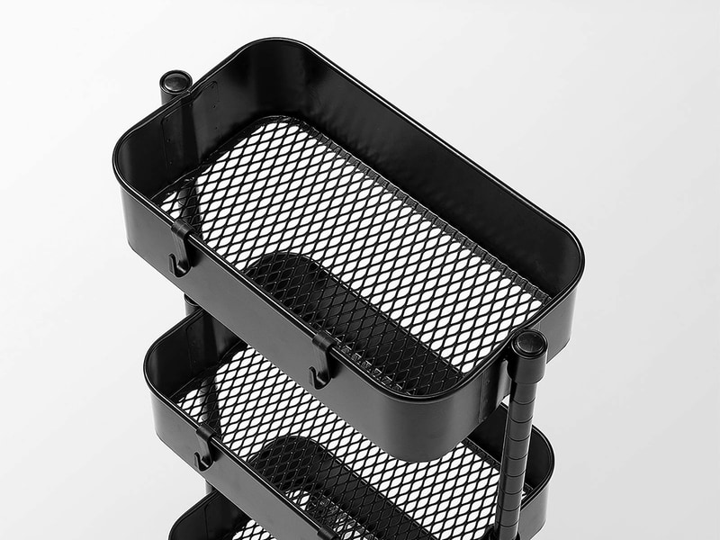 棚の底面はメッシュ形状(ブラック)