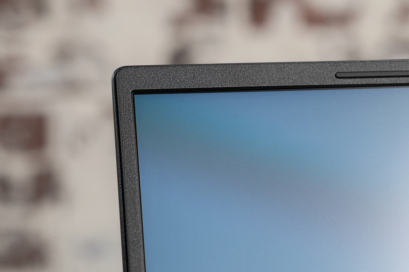 Predator Helios Neo 16は狭額縁である点も没入感を高めてくれる