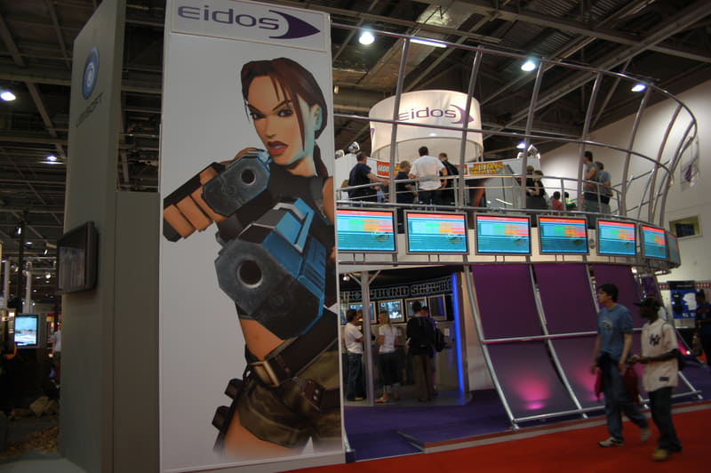 2000年代初頭、イギリスでは、2つのゲームショウがほぼ同時期に開催されていた。写真はECTS 2004とほぼ同時期に開催されたGSL 2004のEIDOSブースの様子