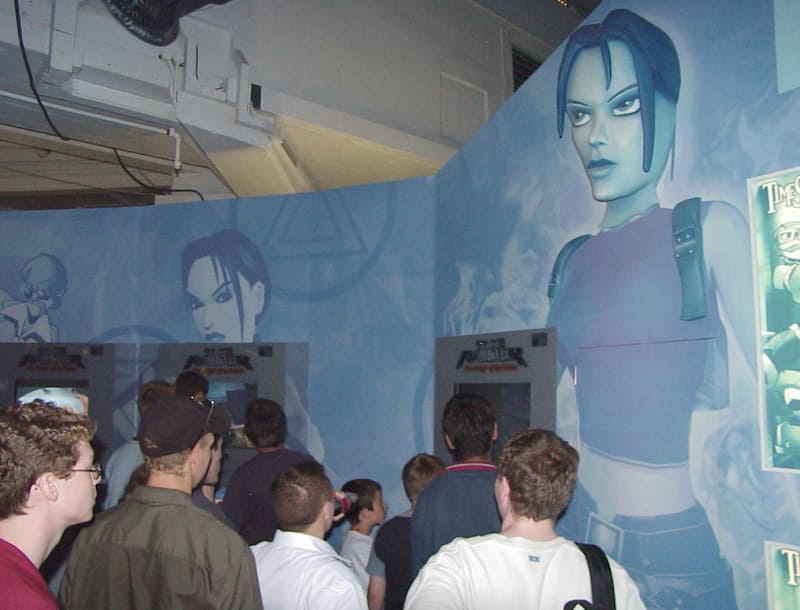 イギリスのゲームショウ、ECTS2002のEIDOSブースの様子