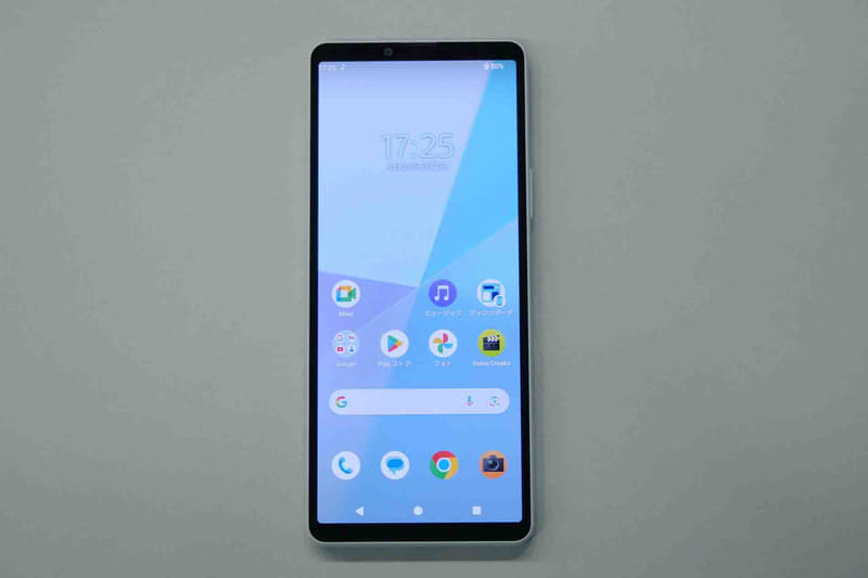 ディスプレイは、10 Vと同じアスペクト比21:9、フルHD+表示対応の6.1型有機ELを採用