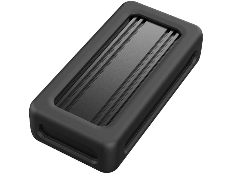 シリコン保護カバーを付属する