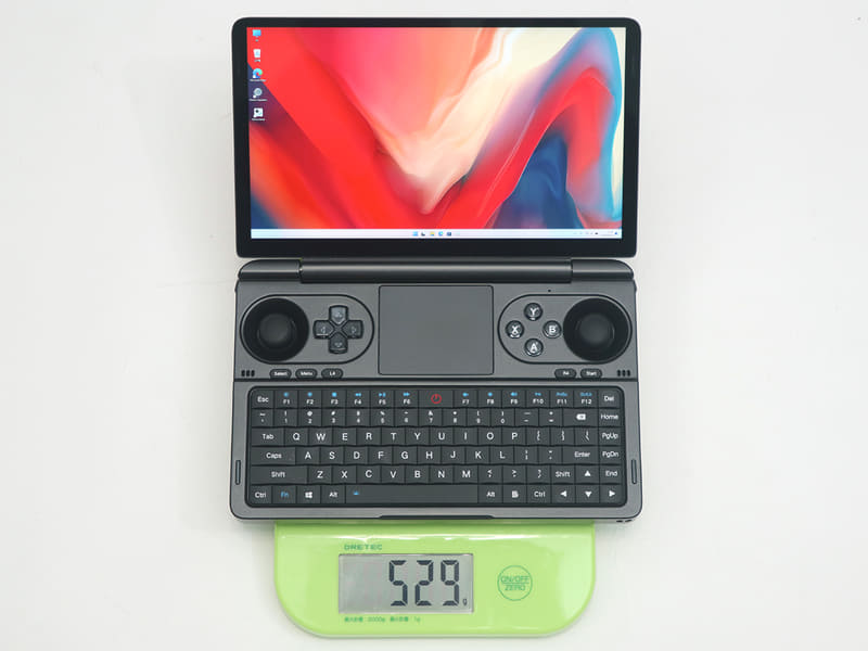 GPD WIN Mini 2024の重量は実測で529gだった