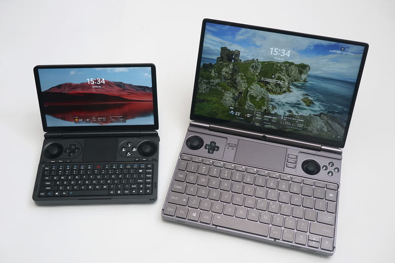 GPD WIN Max 2との比較。大きさはおよそ半分強