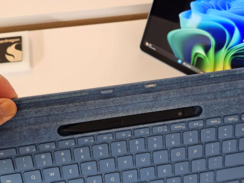 旧機種でも使える「Surface Pro Flex Keyboard」、めちゃくちゃ