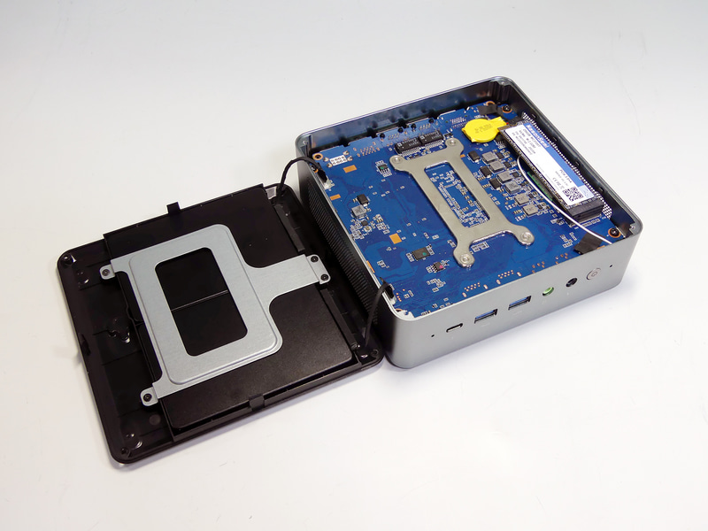 TrueNAS Scaleには、最低3台のストレージが必要