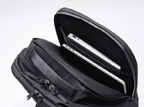 PCとタブレットが同時に入るバックパック - PC Watch