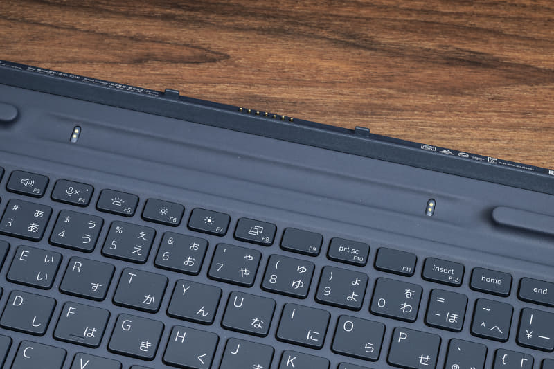 コラボレーションキーボードのペン収納部