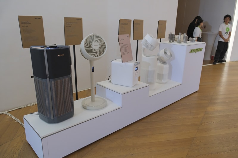 同社製の各種家電や電動自転車なども展示されていた。