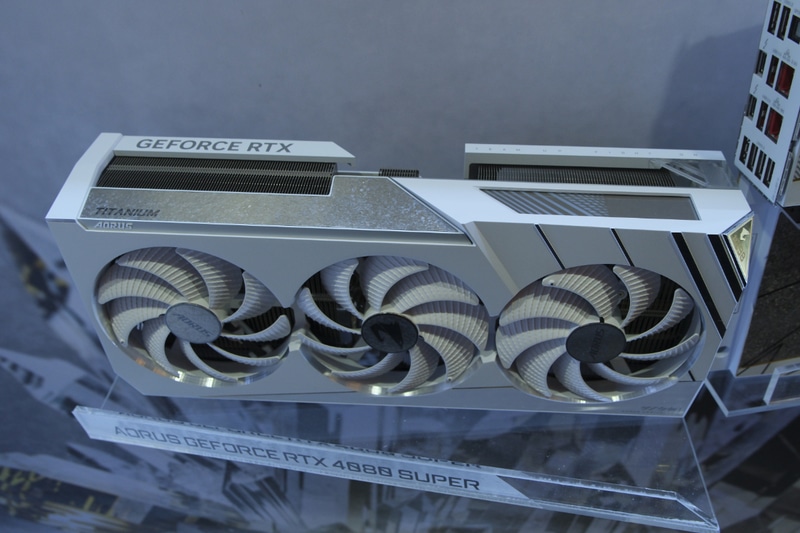 AORUS GeForce RTX 4080 SUPER