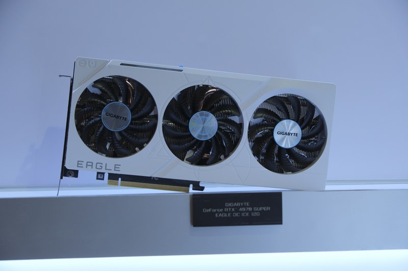 GeForce RTX 4070 SUPER EAGLE OC ICE 12G