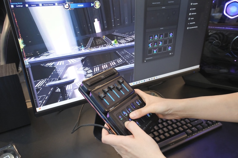 ゲームコントローラとしても使えるそうだ(遊びやすいかどうかは分からないが……)