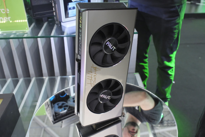 GeForce RTX 4080 SUPER MASTER(NVIDIA CEOジェンスン・フアンのサイン入り)