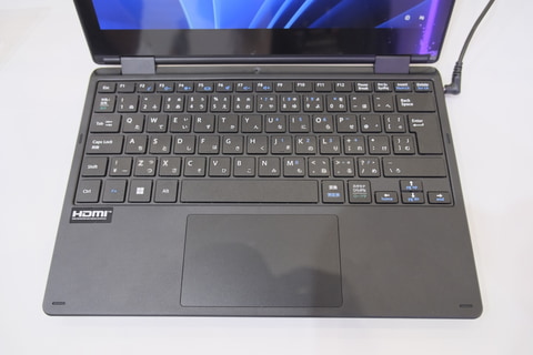 日本語キーボードの文教向け2in1など、TERRAが各種PCを展示中 - PC Watch
