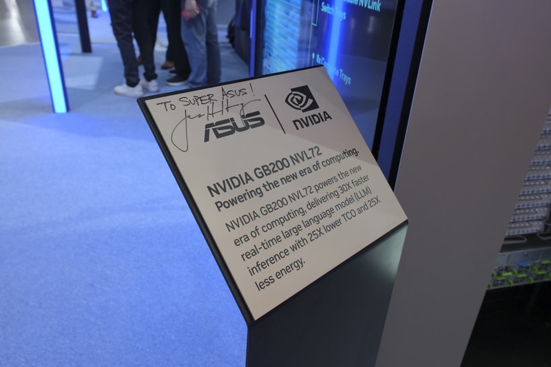 各所でフアン氏のサインを見かけたのも印象的だった