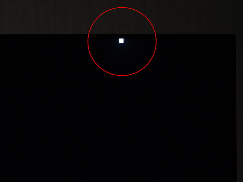FALD ZONE counter TESTをテスト中。画面端を小さなブロックが動いてゆく