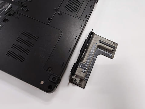 ゴツさ控えめ、でもしっかり頑丈。「タフブックFZ-55」 - PC Watch