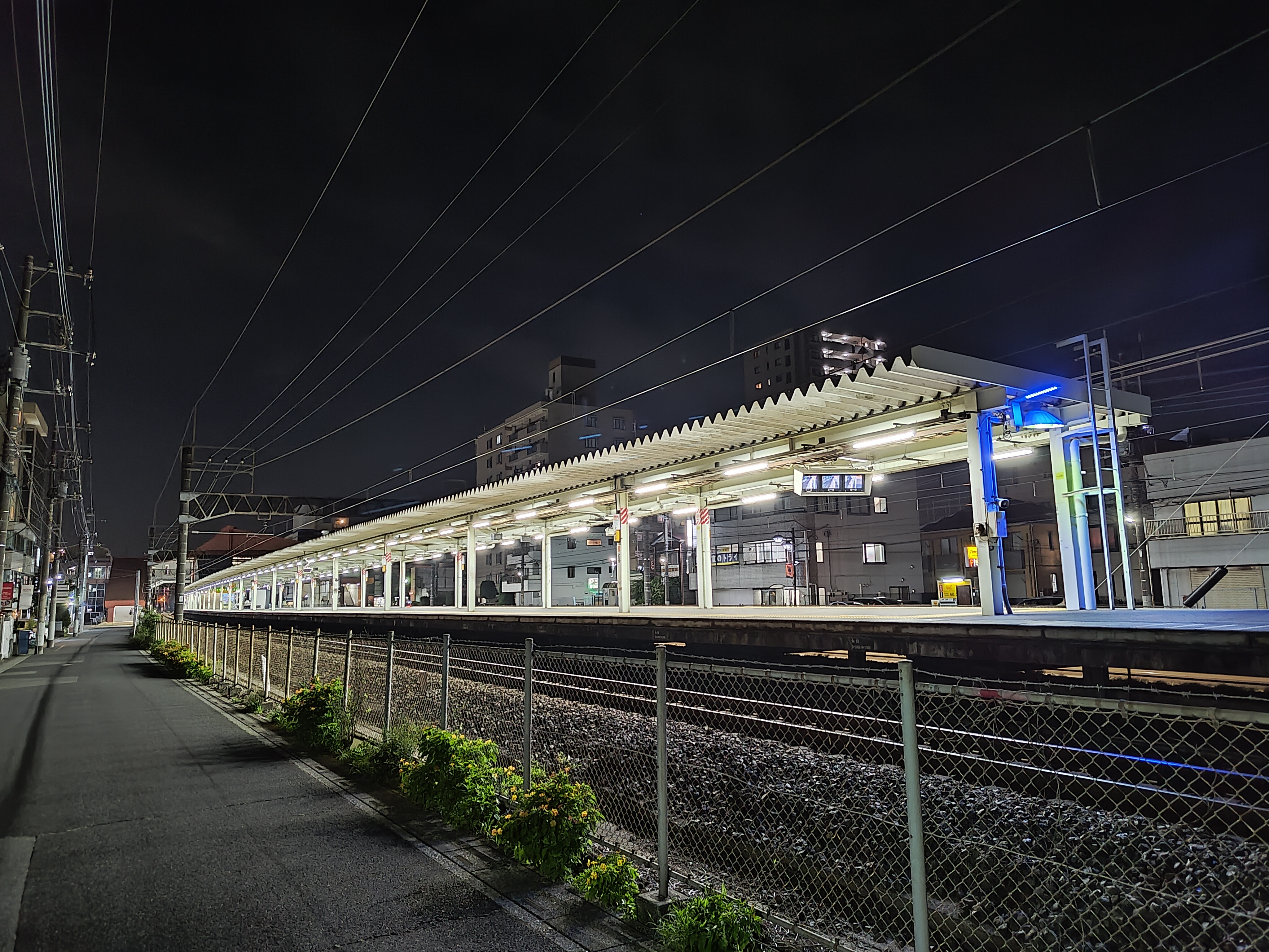 1倍で撮影(夜景モード)。イメージ情報:4,096×3,072ドット、シャッタースピード:1/20、絞り:F1.9、感度:ISO742、測光方式:Center weight