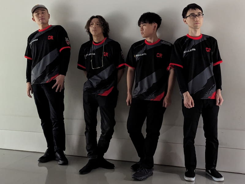 豪鬼について問われるとボンちゃんは、過去シリーズと比べても今までにないタイプの豪鬼だが、体力が少ないなど扱いが難しいので練度が問われるキャラクターと評価した。またShutoはこれまで使用してきたキャラクター(ユリアン、マリーザ)と同様、このキャラなら勝てるという感覚があったので使う事にしたと語った