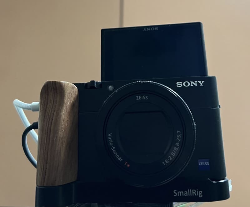 カメラ: ソニー「RX100III(DSC-RX100M3)」