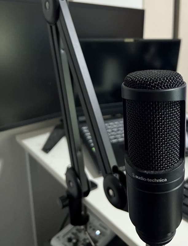マイク: オーディオテクニカ「AT2020」