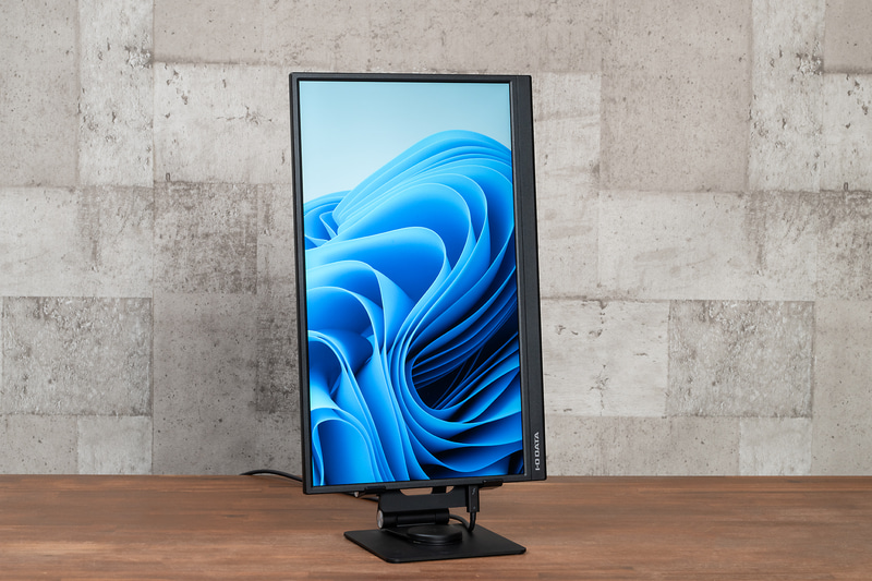 モバイルモニターを縦置きしたところ