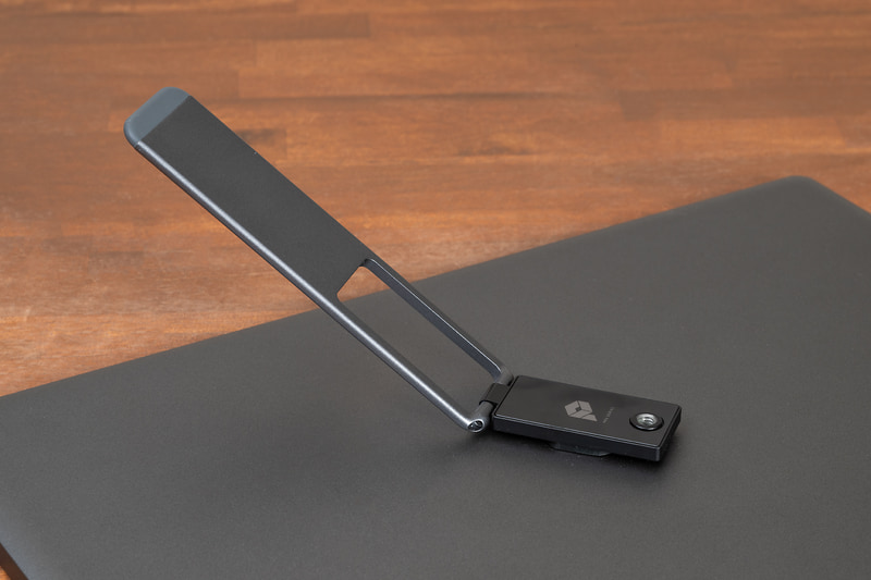 傾きは無段階調整可能