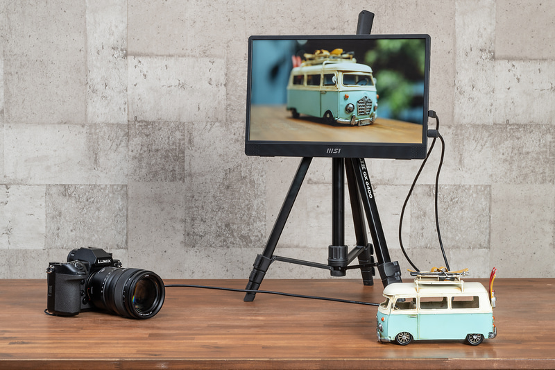 カメラの撮影プレビューを大画面表示するのにも便利