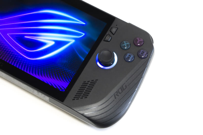 A/B/X/Yボタンはぐらつきが少なく、押下感がはっきりしている