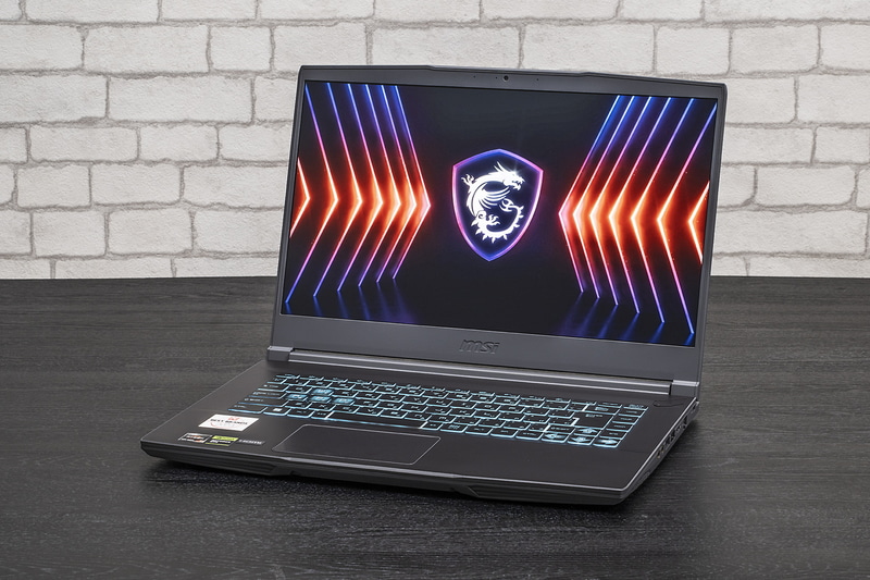 Thin A15 B7Vシリーズ。15.6型でフルHD/144Hzのディスプレイを採用。テスト機のCPUはAMD Ryzen 7 7735HS、GPUはNVIDIA GeForce RTX 4050 Laptop GPUを搭載