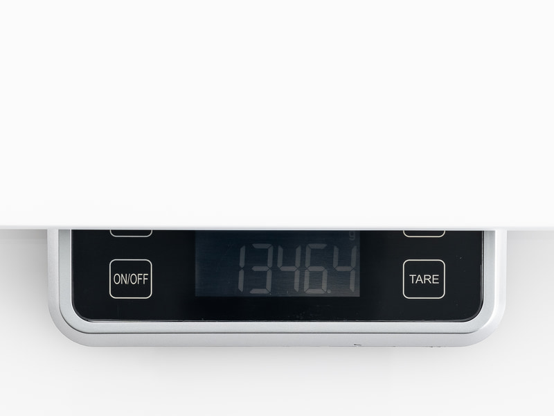 本体重量は実測値で1,346g