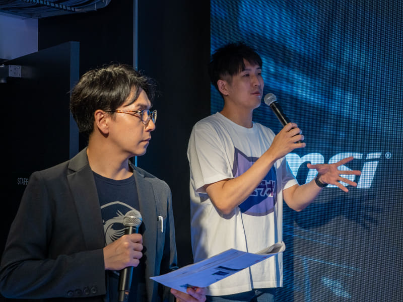 田森就太さん(右)と清水貴裕さん(右)