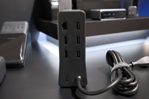 Anker、GaN採用でACアダプタ内蔵のUSB 3.1 Type-Cドック。100W充電も