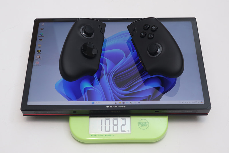 ONEXPLAYER X1のブラケット+コントローラ込み重量は1,082g
