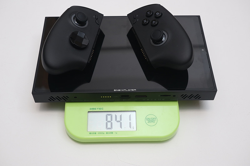 ONEXPLAYER X1 miniのコントローラ込み重量は841g