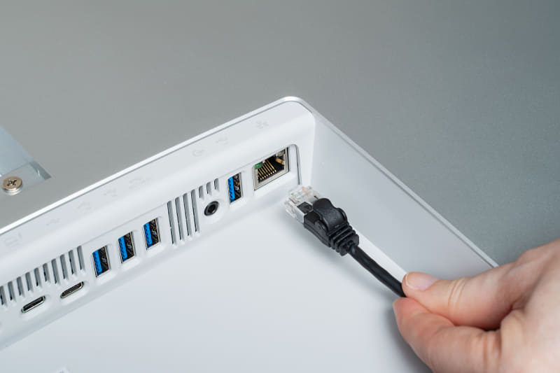 U4025QWなどのデルのモニターは「MACアドレスパススルー」機能を搭載している