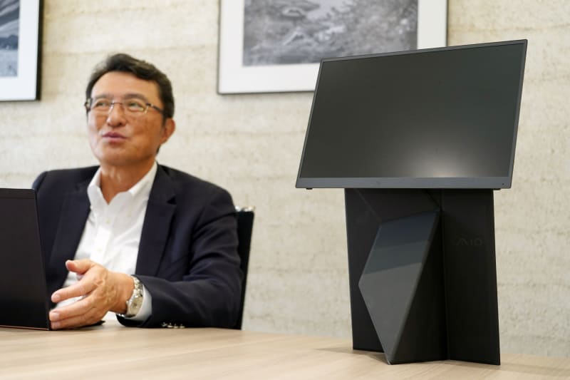 14型モバイルディスプレイの「VAIO Vision+」