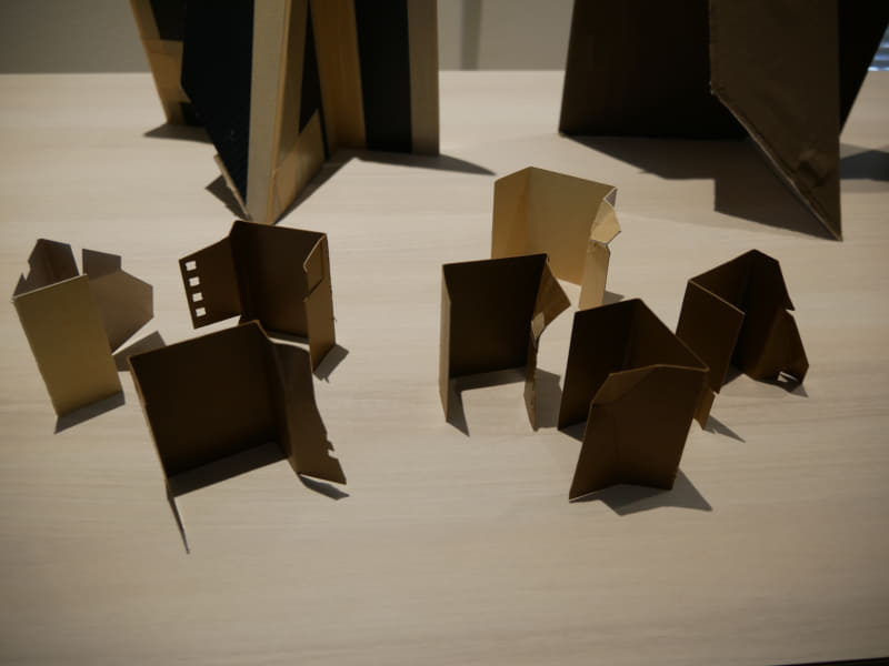 試作されたカバー兼スタンドの数々