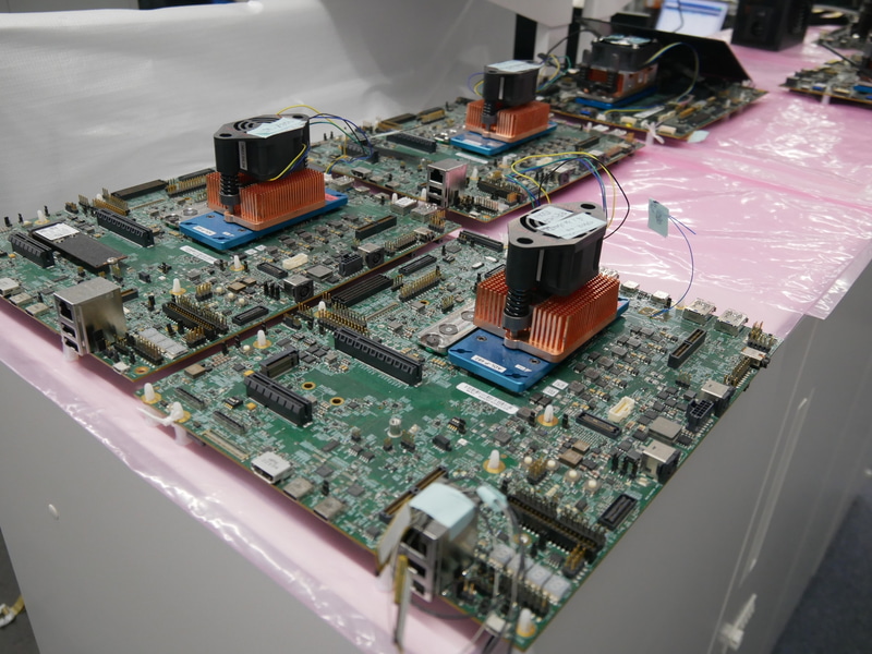 評価を行なうデスクトップPC用の基板