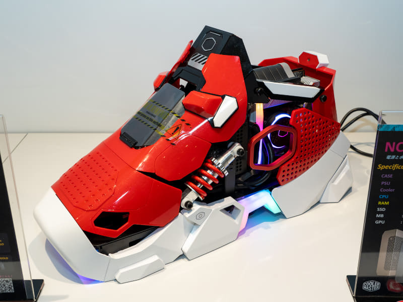 CoolerMasterが26日に発売した「Sneaker X」