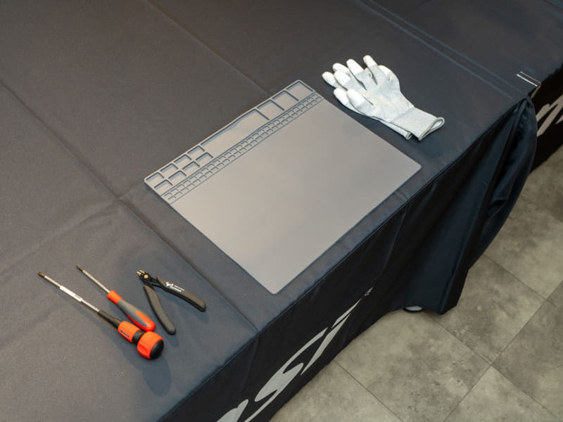 ツール類はMSIが用意したものを使う