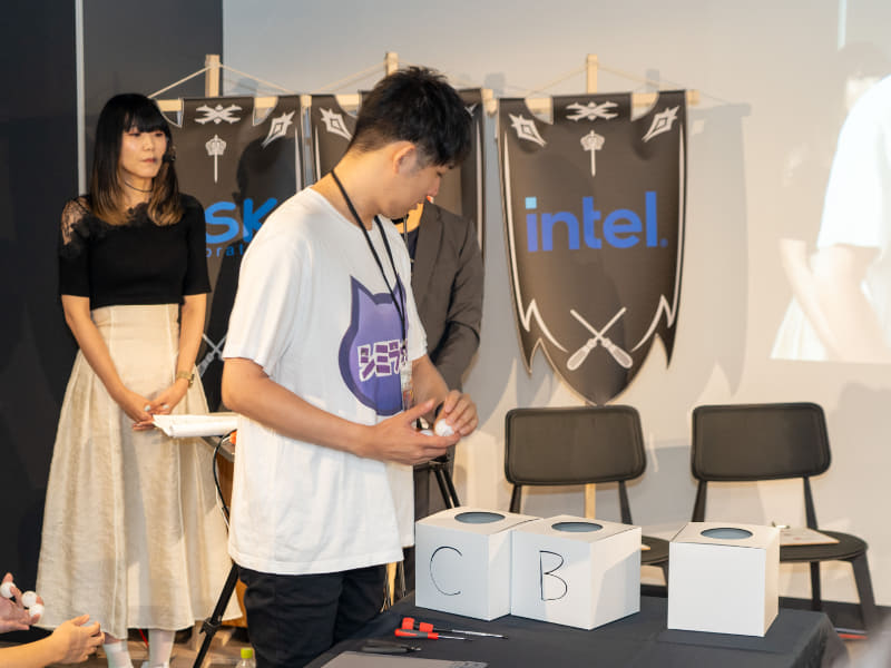 使用するパーツは主催のMSIと協賛各社のパーツからくじ引きで選出される