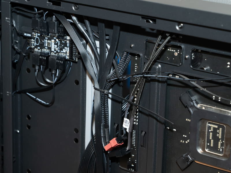 外観も評価するため15本までの結束バンドが用意された